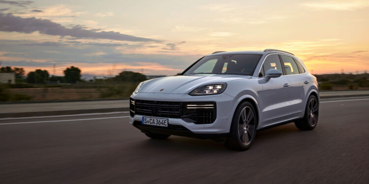 Porsche Cayenne Turbo E-Hybrid EV